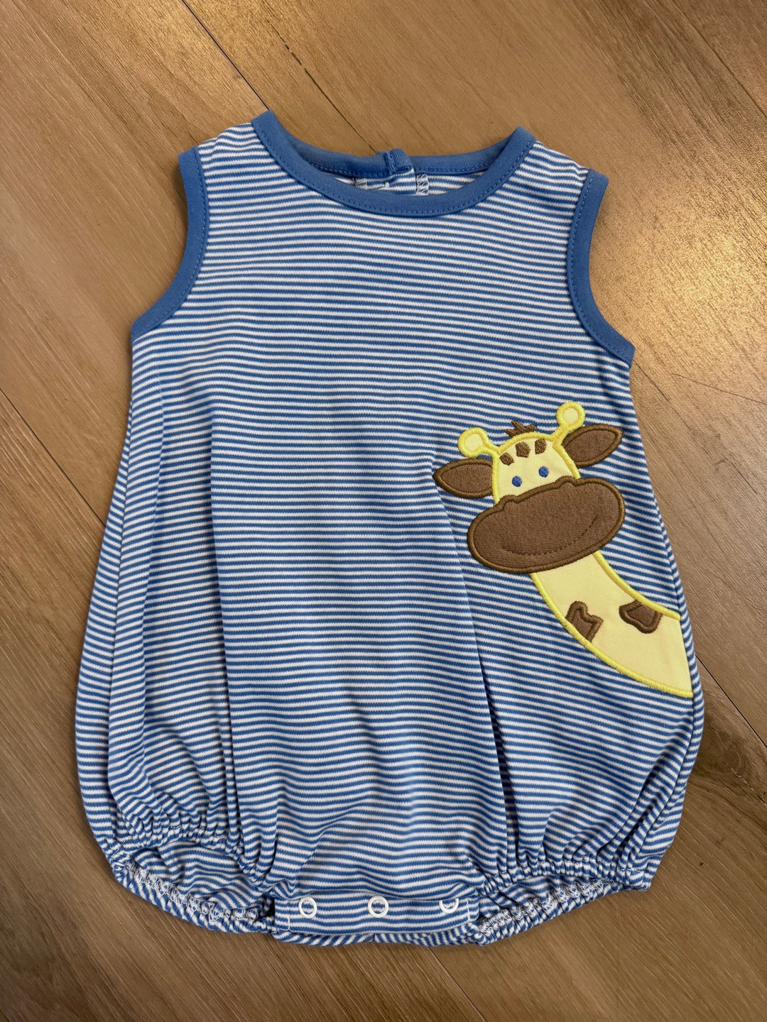 Giraffe Dudley Bubble