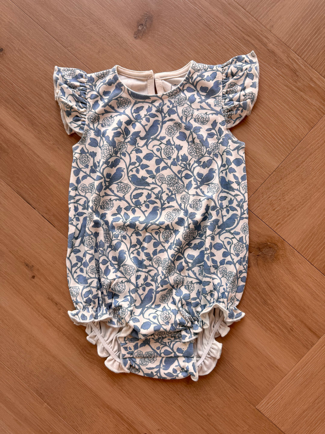 Sleeveless Classic Bubble-Bird Vine
