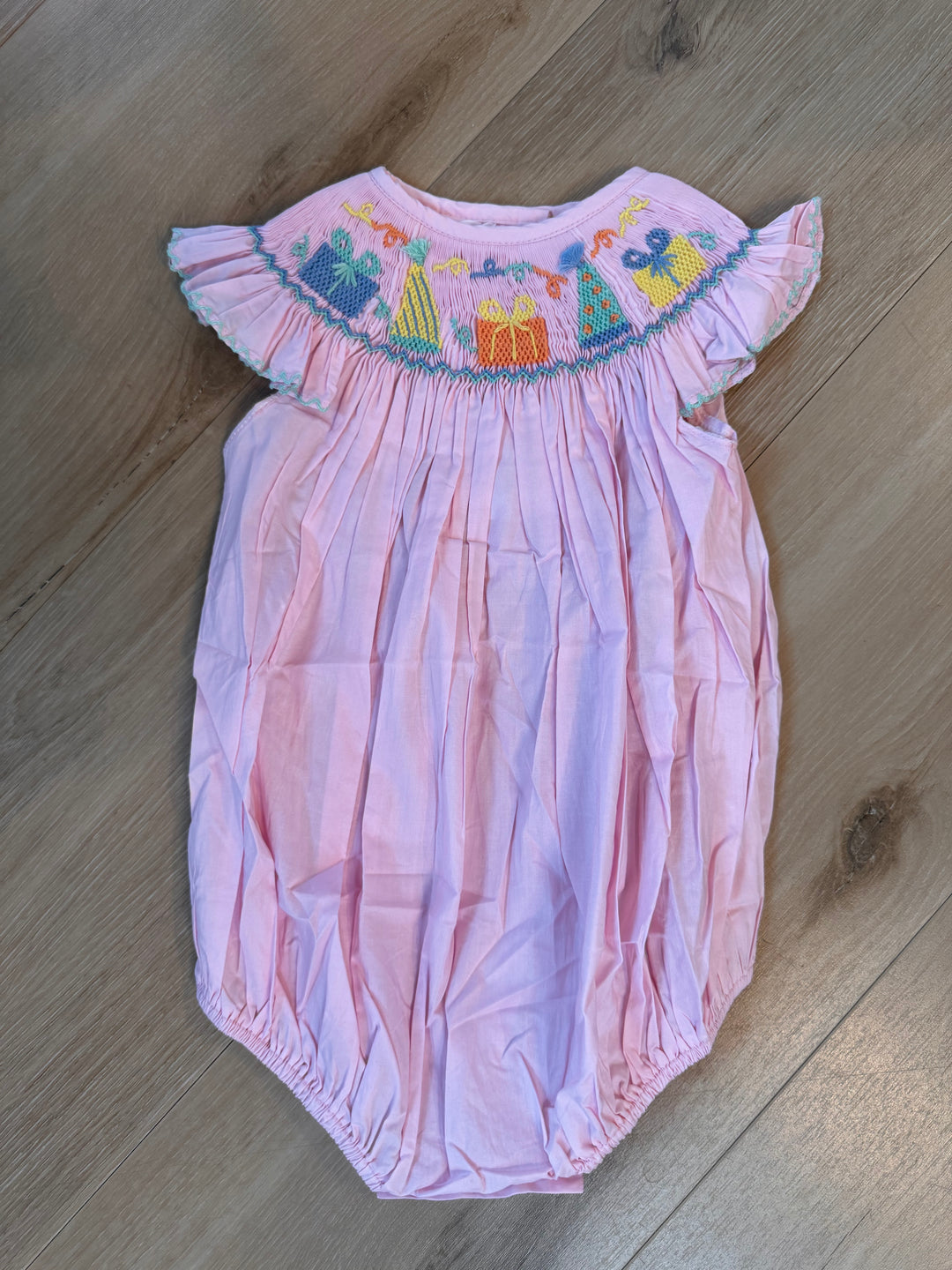 Pink Flutter Sleeve Birthday Bubble